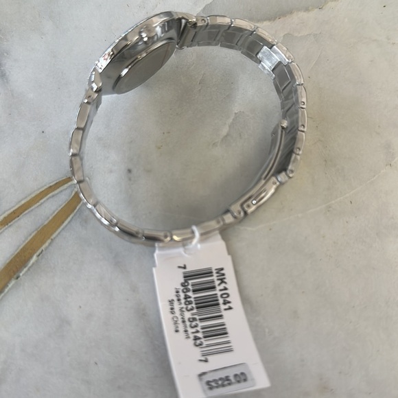 Michael Kors Silver/Gold Watch - Picture 6 of 6